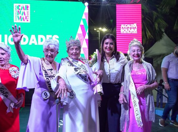 Casa del Abuelo de municipio Bolívar en Barcelona, tiene una nueva reina de Carnaval de 94 años (+ Fotos)