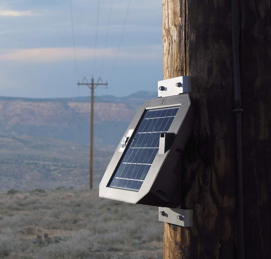 Desarrollan sensores IA solares que monitorean en tiempo real las líneas eléctricas y previene incendiøs