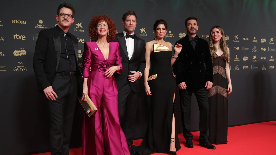 Las estrellas del cine y de la música española iluminan la alfombra de los premios Goya (+ Detalles)