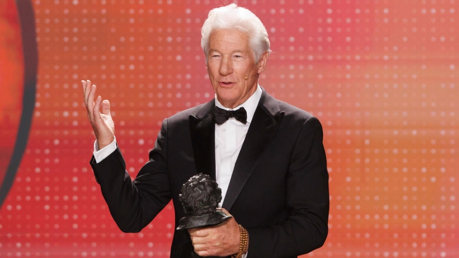Richard Gere recibe Premio Goya y se pronuncia contra Donald Trump: “Es un mätón”