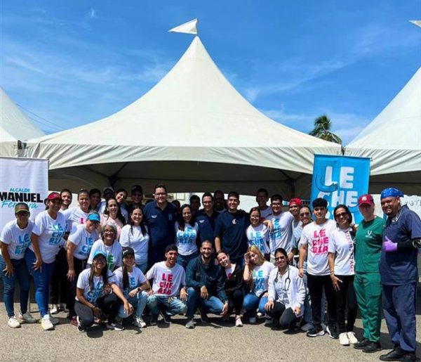 Más de 300 vecinos de Santa Rosa en Lechería fueron beneficiados con jornada integral de atención social