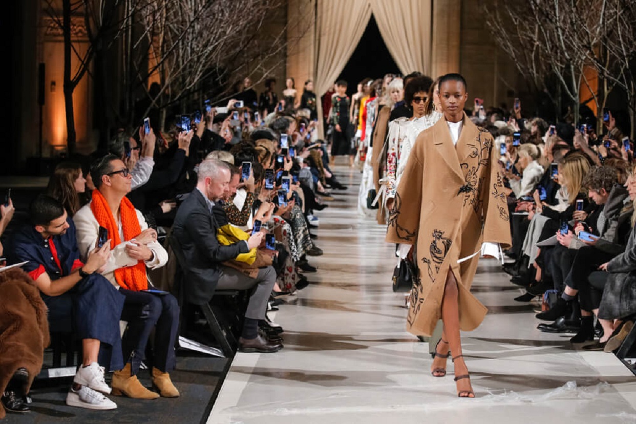 ¡Con más de 50 desfiles! Inicia Semana de la Moda de Nueva York en medio de incertidumbres económicas (+ Foto)