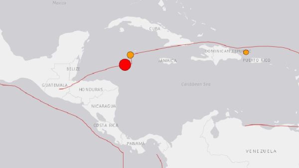 ¡Última hora! Un sismo de magnitud 7.6 sacudió el mar Caribe y hay alerta de tsunami en varias islas de la región