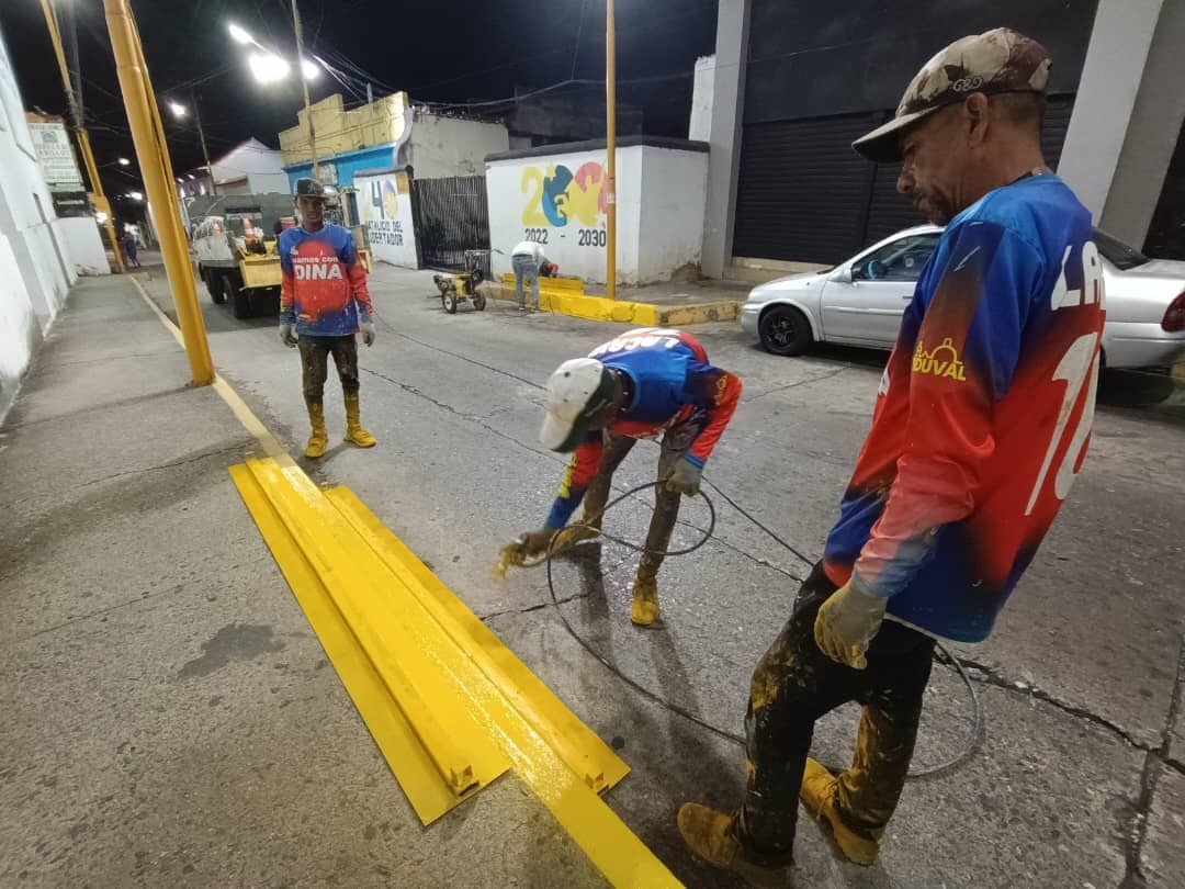 Avanza operativo de demarcación vial en el Centro Histórico de Valencia (+ Fotos)