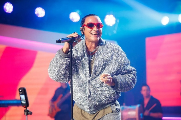 El merenguero Elvis Crespo anuncio su gira oficial «Poeta Herío 2025» en su natal Puerto Rico (+ Detalles)