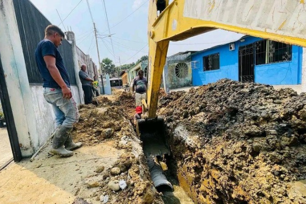 Sustituyen 90 metros lineales de tubería en el sector José Félix Rivas de Sabaneta (+ Fotos)