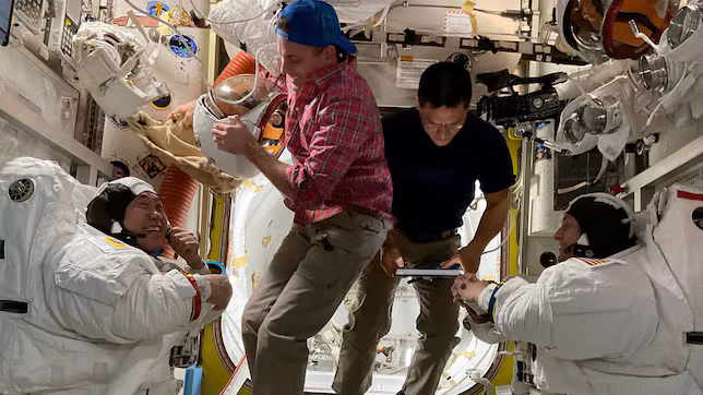La limpieza excesiva en la Estación Espacial Internacional podría afectar la salud de los astronautas