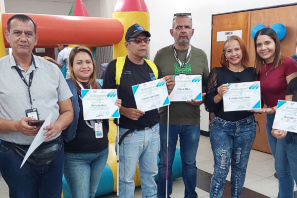 Ministerio para la Salud entregó reconocimientos por trayectoria a organizaciones que atienden a personas con dïscapacïdad (+ Detalles)