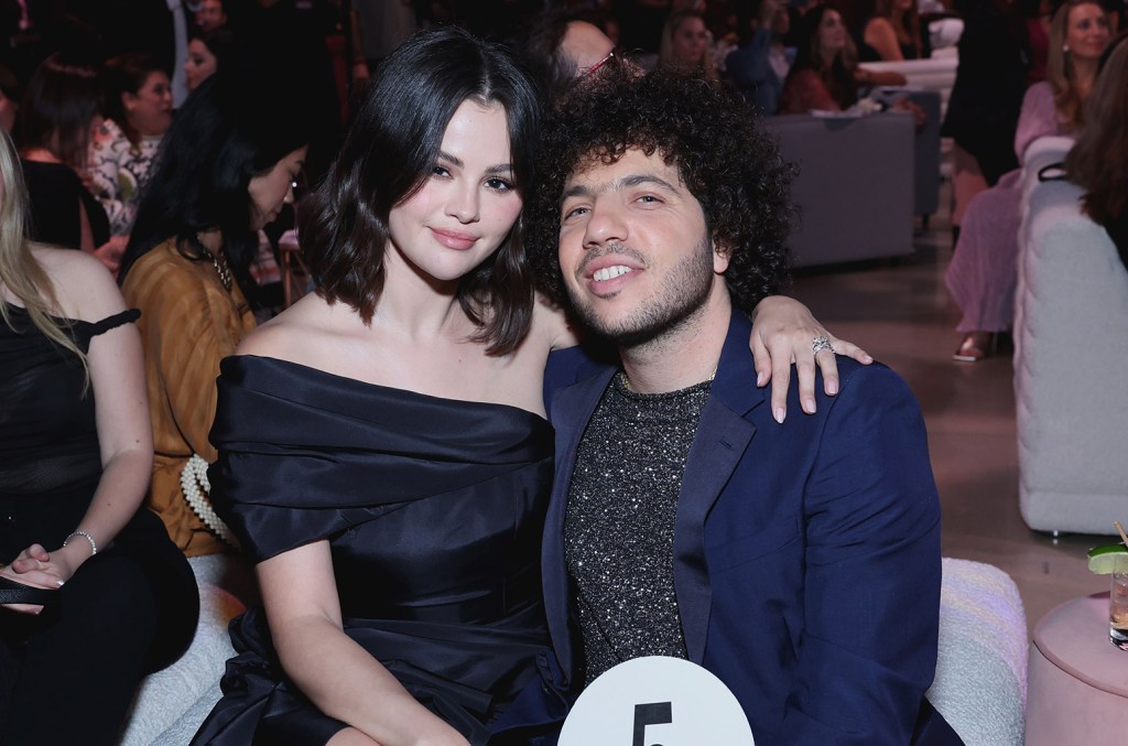 Selena Gomez y Benny Blanco presentan la lista de canciones de su próximo álbum