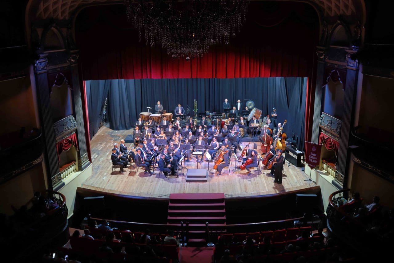 Banda Sinfónica 24 de Junio celebró 50 Años de “El Sistema” en el Teatro Municipal de Valencia