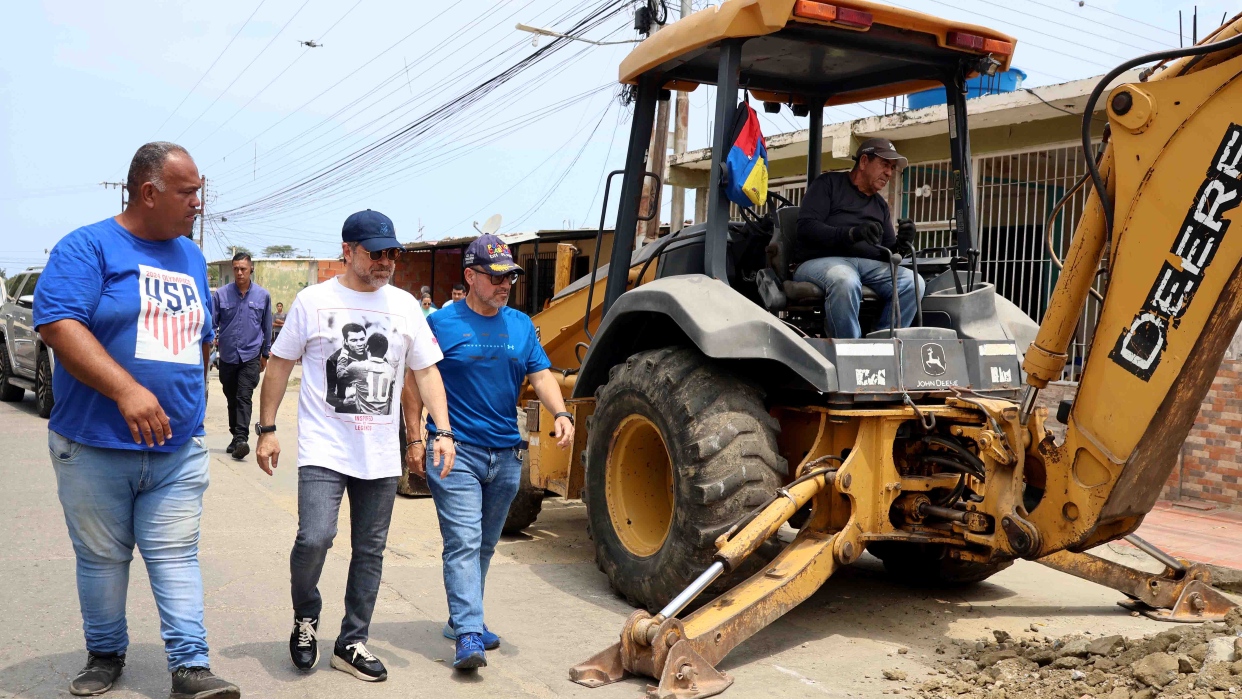 Gobernador Lacava supervisó trabajos que se ejecutan en la urbanización Lanceros de Puerto Cabello