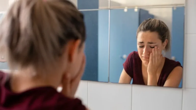 El ëstrés crónico puede causar esto en tu rostro: relájate y ten en cuenta lo siguiente