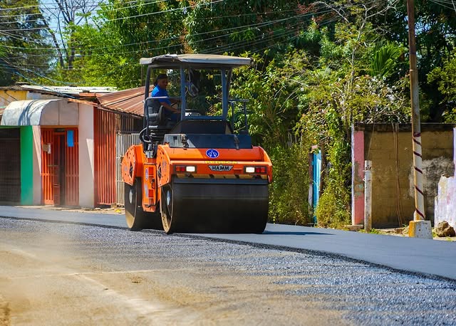 Gobierno regional impulsa la rehabilitación de vías y centros de salud en Anzoátegui (+ Fotos)
