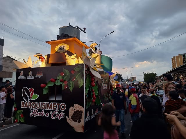 Carnavales Iribarrenses culminan con vibrante celebración familiar en el Obelisco (+ Fotos)