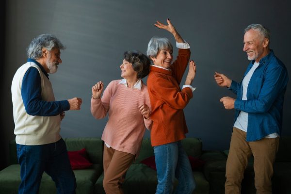 Clases de baile reportan beneficios para paciëntes con Alzhëimer, según estudio reciente