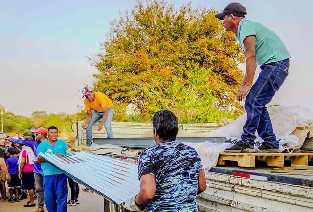 300 familias serán beneficiadas con la sustitución de los techos de sus viviendas en Anzoátegui (+ Fotos)