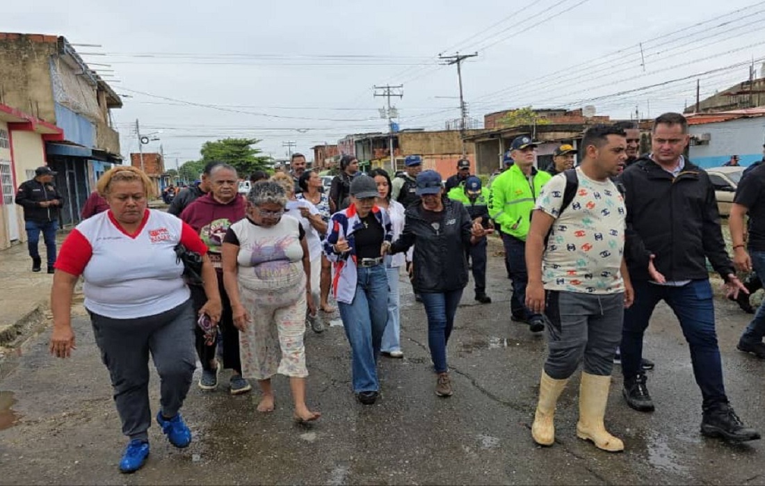Alcaldesa Dina Castillo supervisó en Trapichito despliegue de atención a comunidad afectada por las lluvias (+ Fotos)