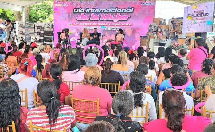 En Guárico rinden homenaje a las mujeres con una jornada de atención integral y entrega de financiamientos