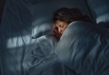 Estos son los alimentos que te ayudarán a dormir como un bebé durante toda la noche