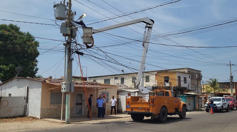 Comunidades zulianas son beneficiadas con instalación de 71 transformadores eléctricos