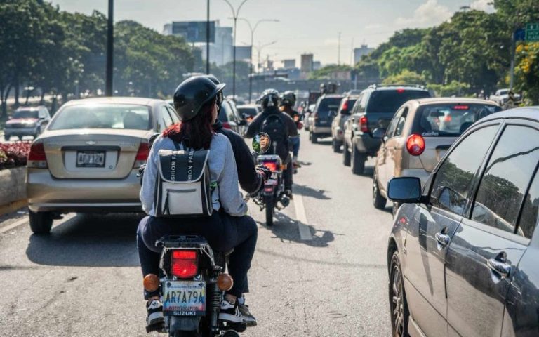 Impulsan reemplazo del “Casco Sandoval” para reforzar la seguridad vial de los motorizados