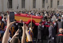 Cómo el funeral de un Papa se convierte en una cumbre política internacional sobre güerras y conflïctos (+ Detalles)