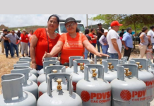 Más de 400 familias beneficiadas con la entrega de cilindros de gas doméstico en Falcón (+ Fotos)