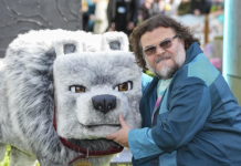 Jack Black acudió de sorpresa a funciones de «A Movie Minecraft» y pidió que no sigan ensuciando las salas de cine