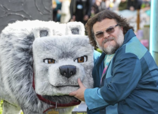 Jack Black acudió de sorpresa a funciones de «A Movie Minecraft» y pidió que no sigan ensuciando las salas de cine