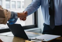 Conoce cuáles son los colores que debes elegir para asistir a una entrevista de trabajo, según la psicología (+ Detalles)