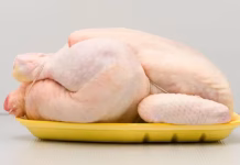 Por qué Europa no quiere el pollo de EE.UU. y qué países de América Latina lo compran