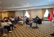 Fortalecen desarrollo turístico en La Guaira con taller de legalización