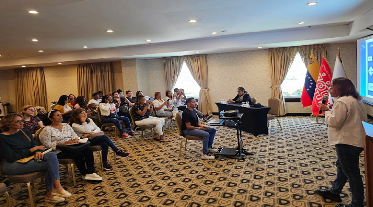 Fortalecen desarrollo turístico en La Guaira con taller de legalización