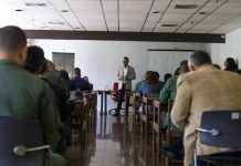 Ministro de Cultura dicta clases en el Archivo General para resaltar la unión cívico-militar y cultural