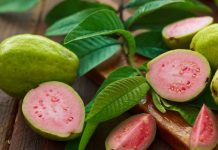 Vitamina C para una piel radiante: el poder antiedad ocülto en la guayaba