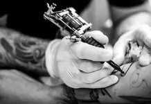 Migrantes en Estados Unidos ocultan sus tatuajes por temor a una deportación