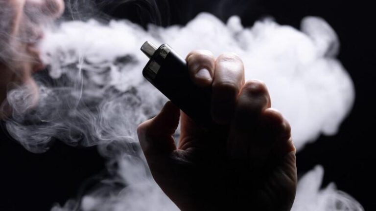 Expertos advierten sobre riesgös pulmonares del cigarrillö electrónico