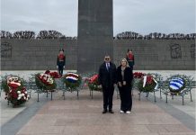 Embajador de Venezuela en Rusia rindió homenaje por el 80 aniversario de los defensores de Leningrado