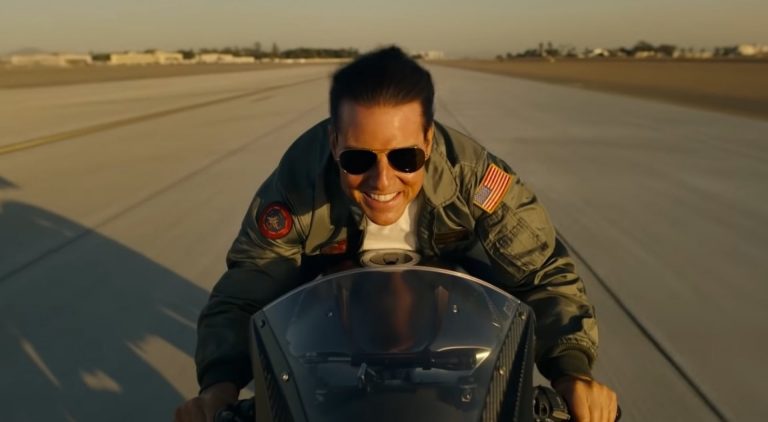 Guionista de Top Gun: Maverick demändó a Paramount Pictures por falta de su compensación económica