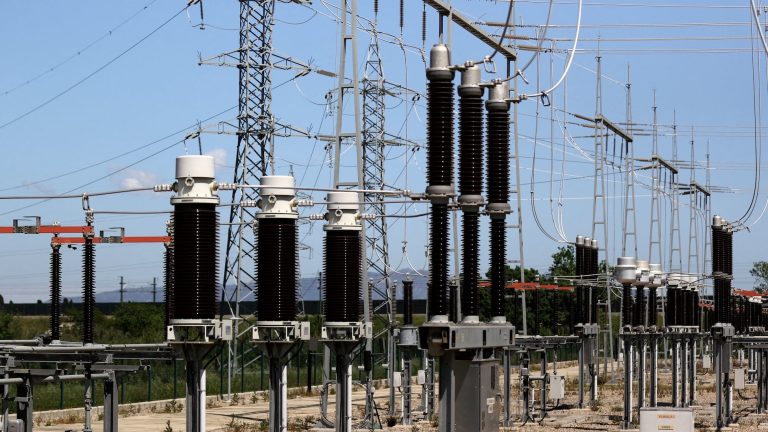 Portugal anunció que detuvo su intercambio comercial de energía con España