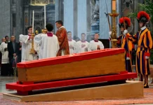 El mundo se despide del papa Francisco: concluye la capilla ärdięnte en San Pedro