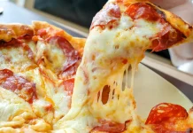Desayunar pizza es más saludable que comer cereales, según nutricionistas