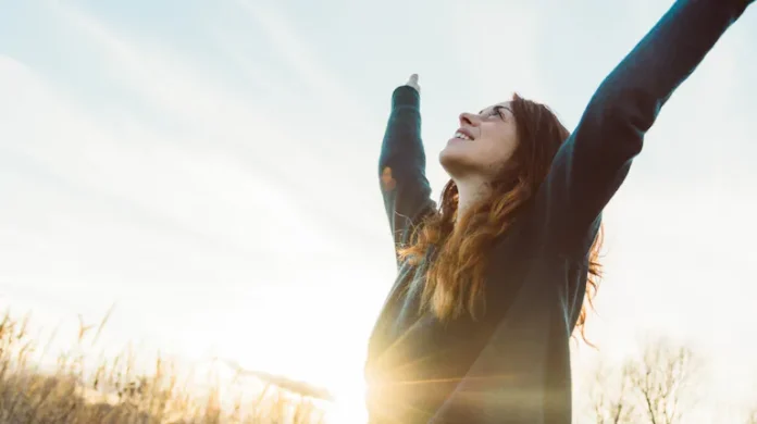 que-significa-que-una-persona-este-siempre-de-buen-humor-segun-la-psicologia-foto-adobe-stock-BCNKGDFW3NAGDLO4IUM7QW4XDM