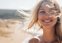 Tu sonrisa es el mayor signo de inteligencia social y manda un profundo mensaje a tu cerebro (+ Detalles)