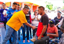 Gobernador Luis Marcano entregó 163 ayudas humanas a través del 1×10 del Buen Gobierno en Anzoátegui (+ Fotos)
