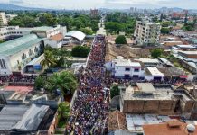 Iribarren se movilizó: Alcalde Luis Jonas acompañó cierre de campaña del candidato Luis Reyes Reyes