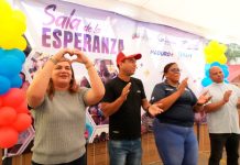 Terán continúa dando respuestas con la Sala de la Esperanza La Guaira a las más de 60 mil cartas entregadas por los guaireños (+ Fotos)