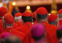 El Vaticano refuerza seguridad en Capilla Sixtina y aloja a cardenales para cónclave