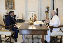 Papa León XIV y presidente Petro dialogan sobre el proceso de paz y migraciones