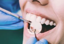 Conoce el novedoso descubrimiento que puede reemplazar el cepillado de los dientes